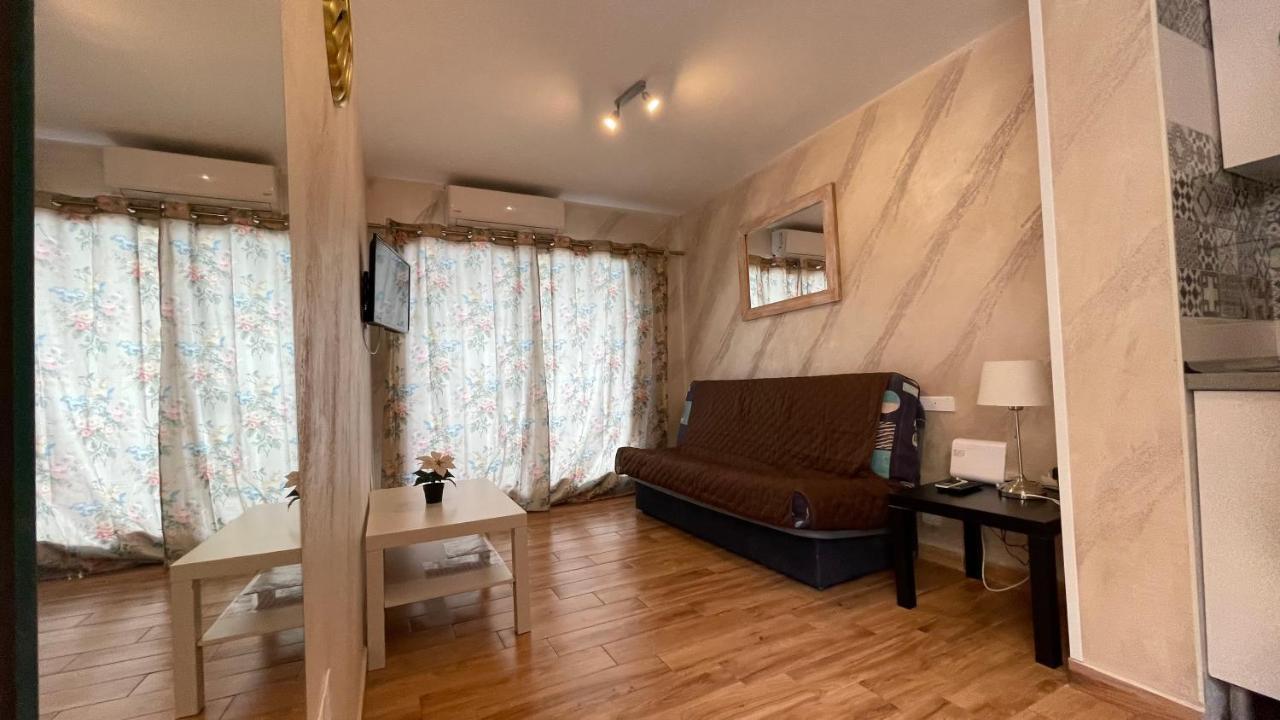 ベナルマデナApartamento Primera Lineaアパートメント エクステリア 写真