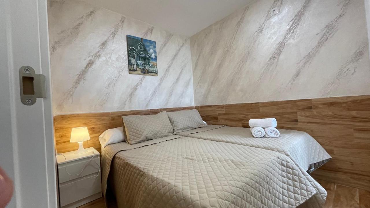 ベナルマデナApartamento Primera Lineaアパートメント エクステリア 写真
